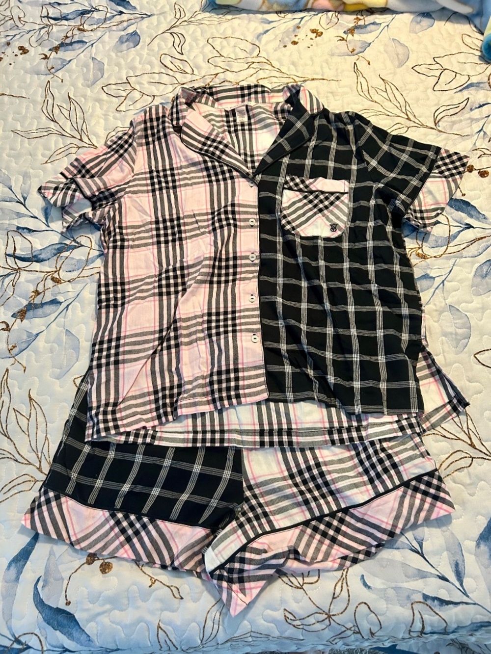 Victoria's Secret Short Pajama Set - Size Large
